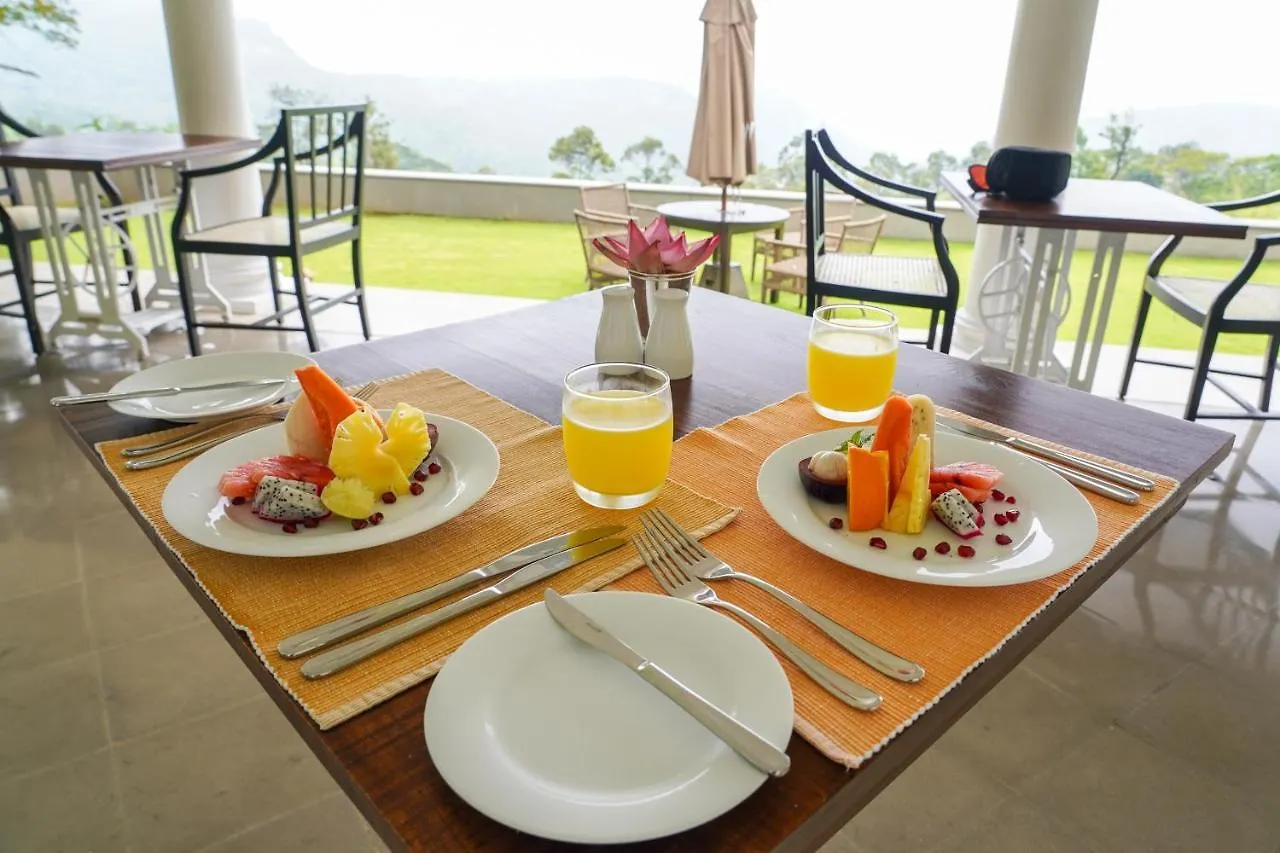 W15 Hanthana Estate Kandy Hotel